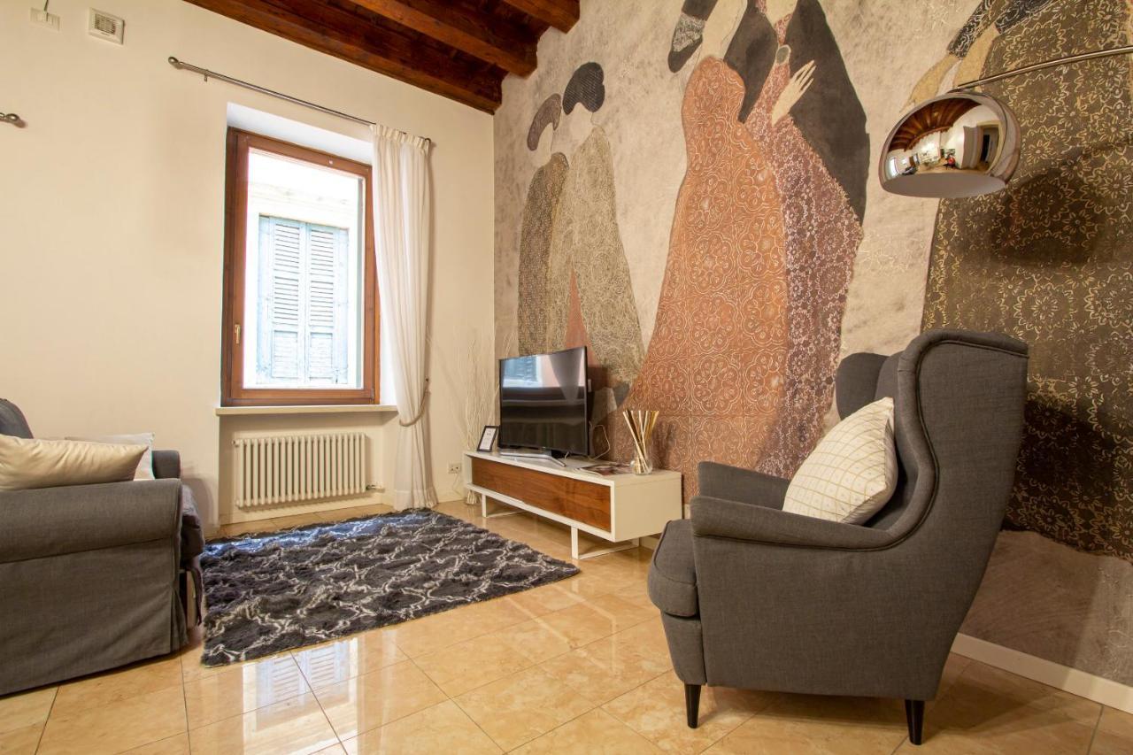 Le Damigelle Appartement Verona Buitenkant foto